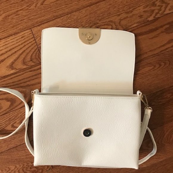 Madison West Purse - Picture 3 of 7